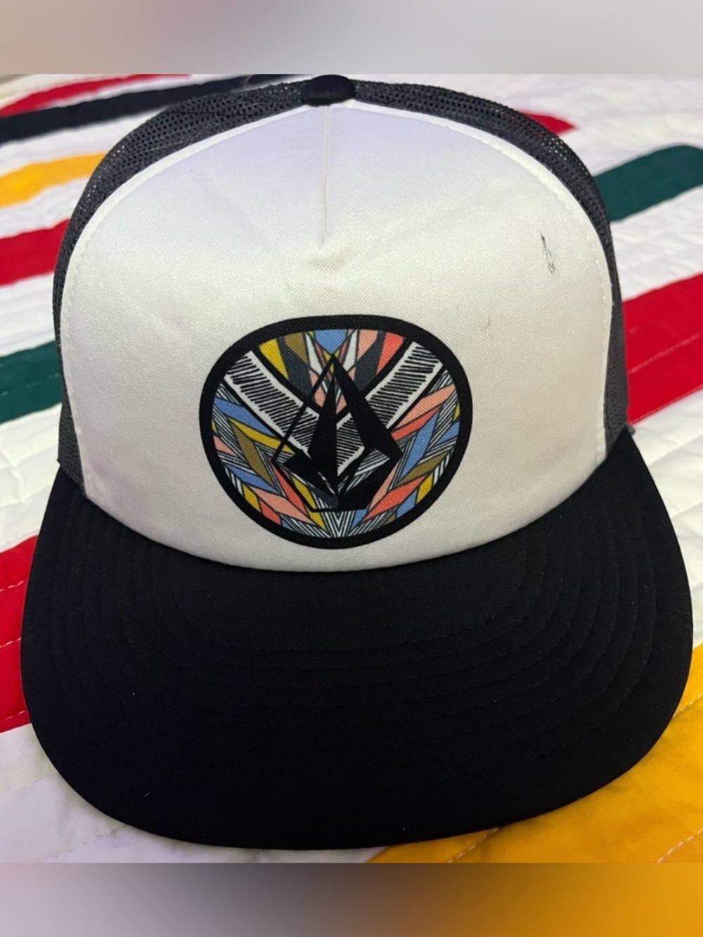 Vintage Y2k Volcom streetwear Vibrant Geometric Stone Trucker Hat O/S skate surf